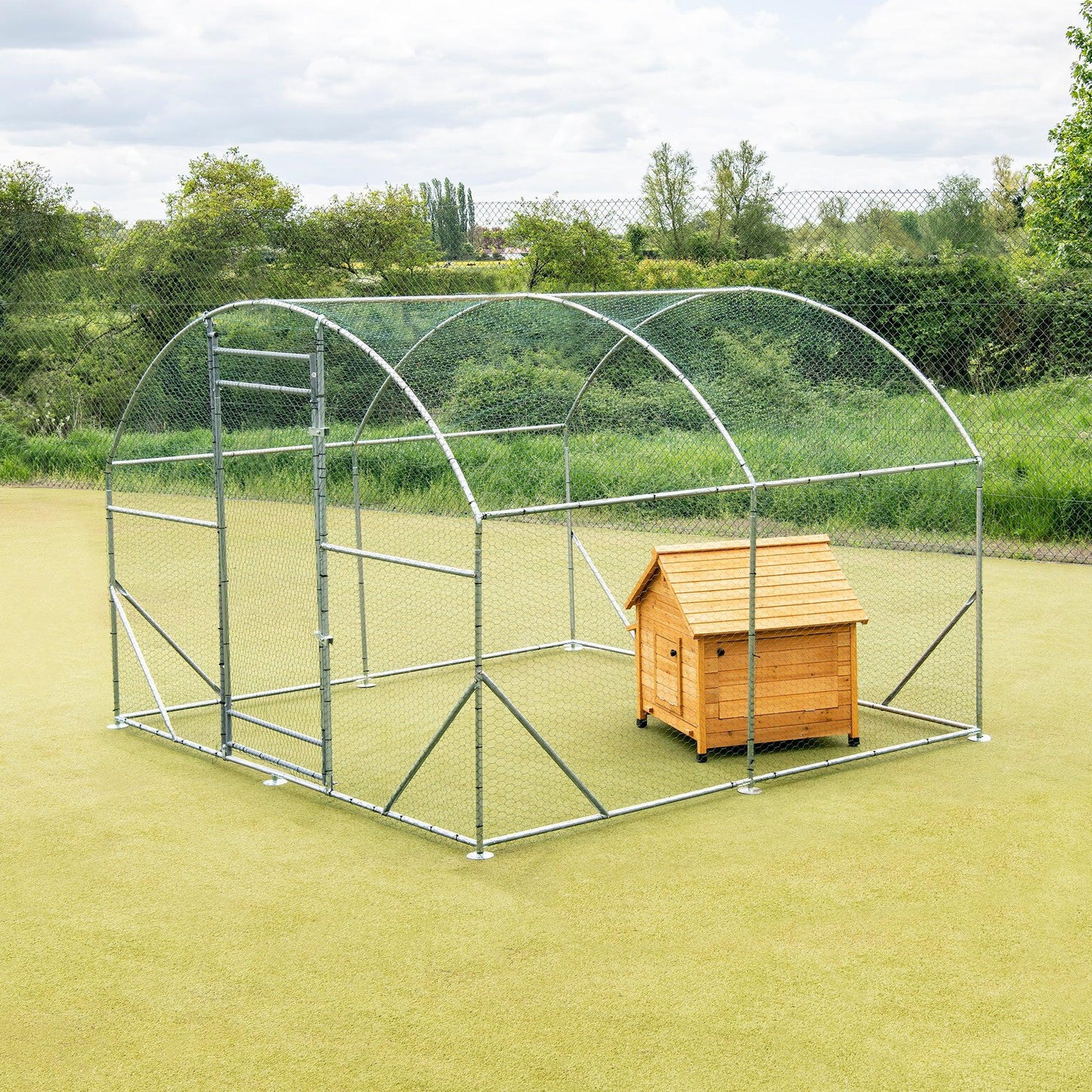 Small Outdoor Galvanised Cage - Walk In Chicken Run